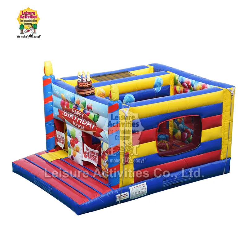 Standaard opblaasbare multiplay springkastelen Happy Birthday